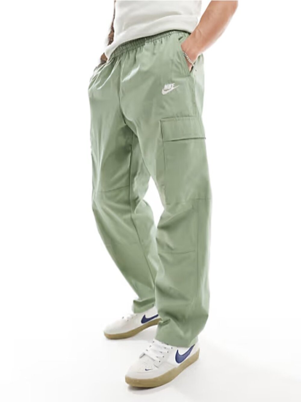 Nike Club Woven Cargo Pants in Green Men's medium